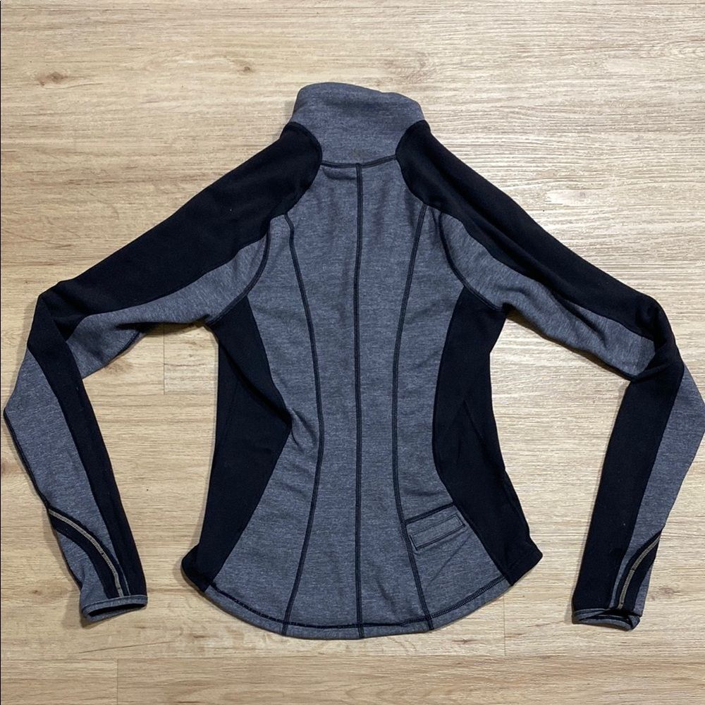 Lululemon Run: U-Turn Pullover (First Release) Reversible Black Gray Size 4 - Picture 16 of 16